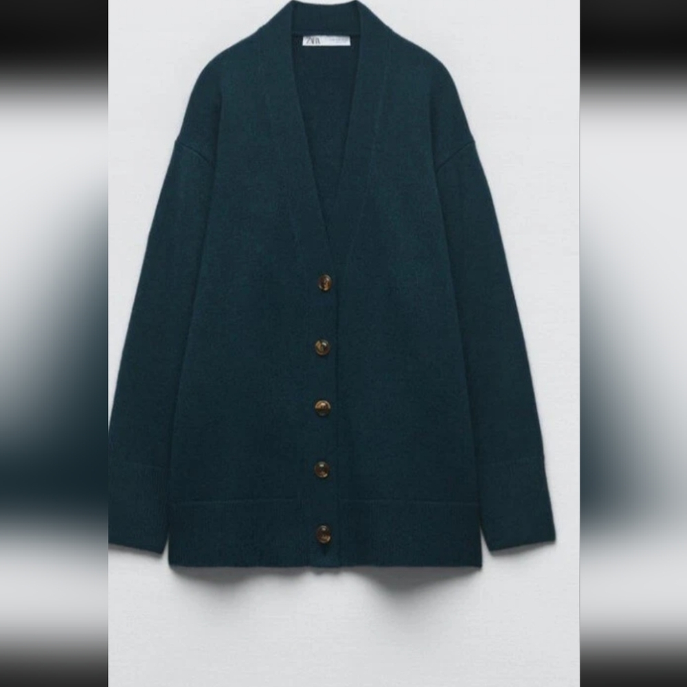 Zara Basic Chunky V-Neck Button Down Cardigan, Oc… - image 1